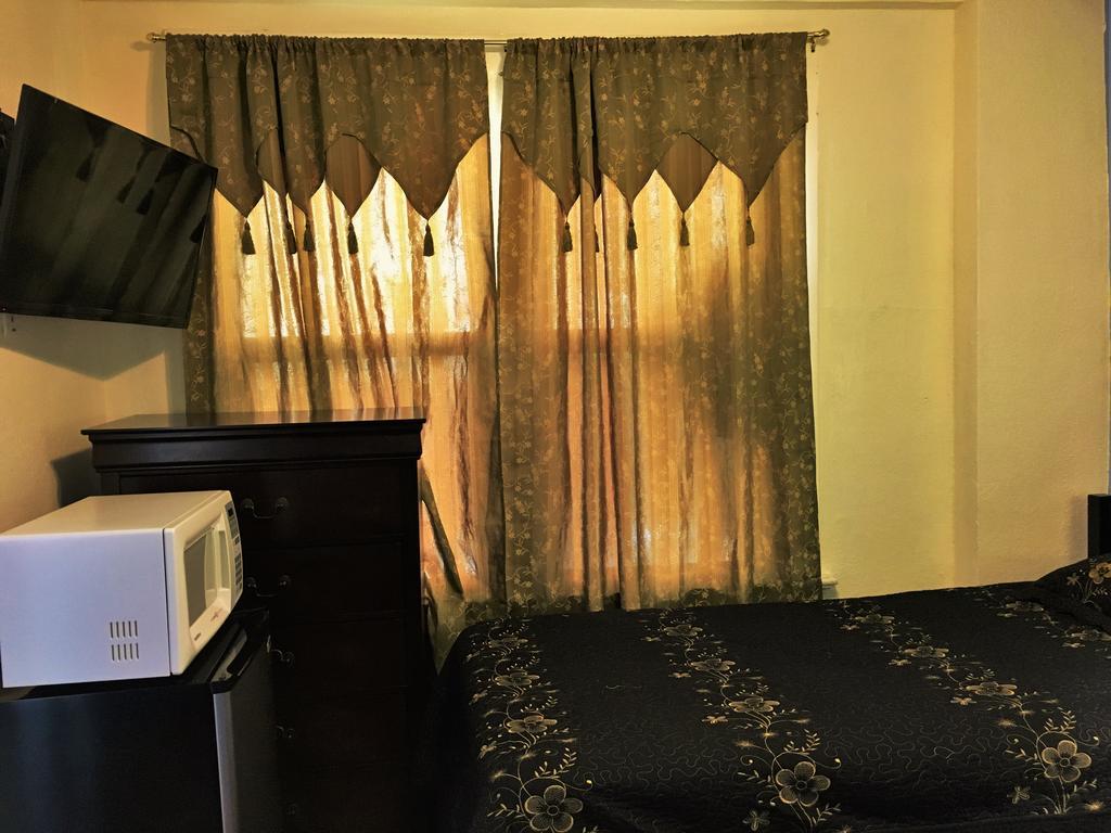 Desmond Hotel